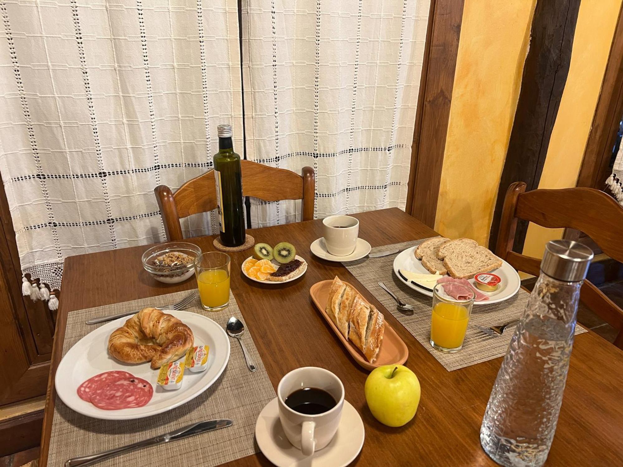 Casa Rural La Fuente Del Jerte Navaconcejo Eksteriør bilde